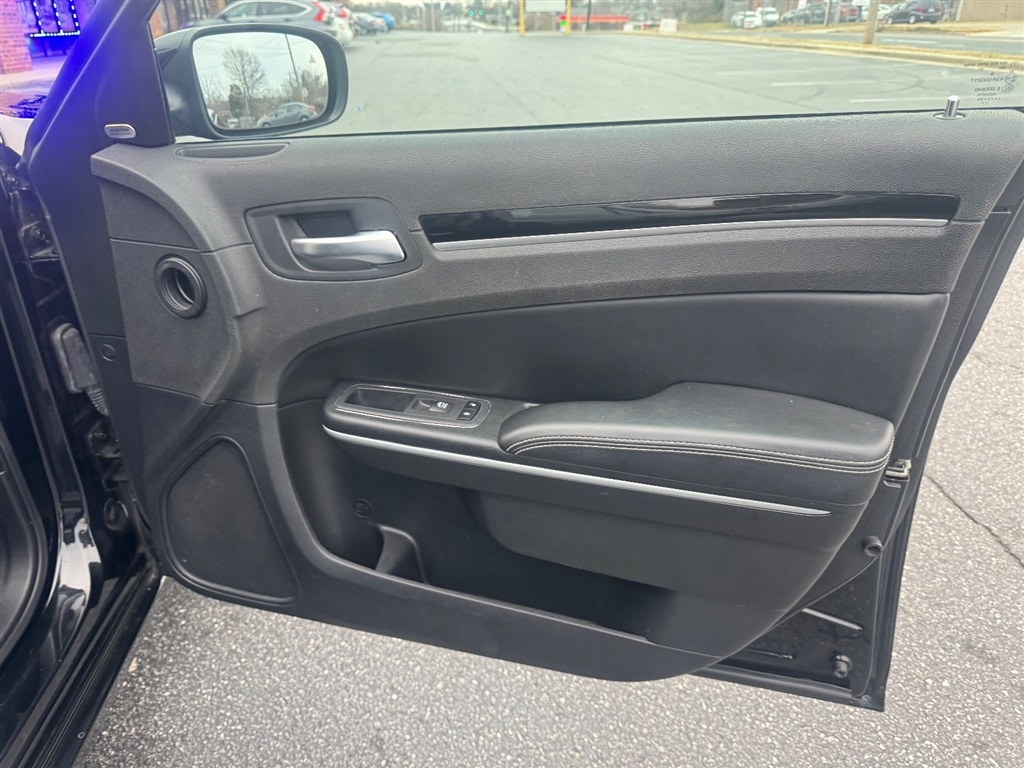 Chrysler 300 S V6 2023