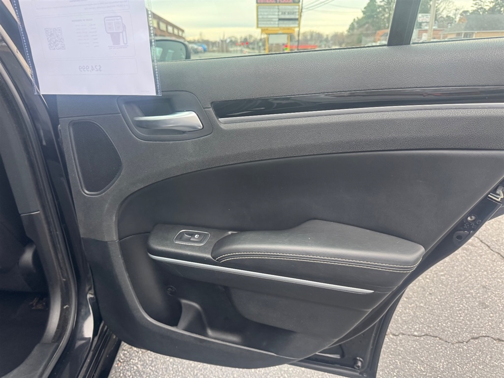 Chrysler 300 S V6 2023