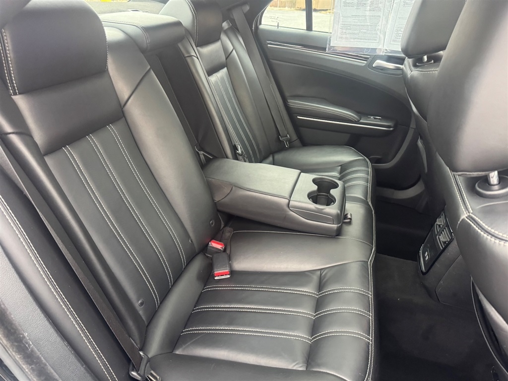 Chrysler 300 S V6 2023