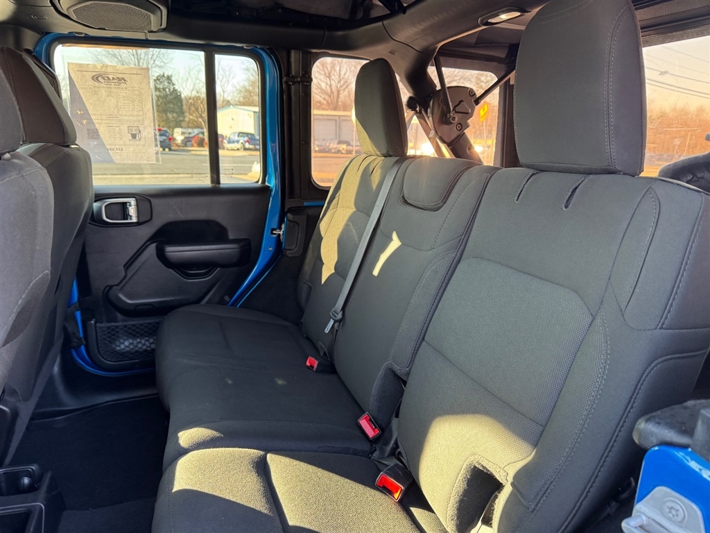 Jeep Wrangler Unlimited Willys Sport 4x4 2021