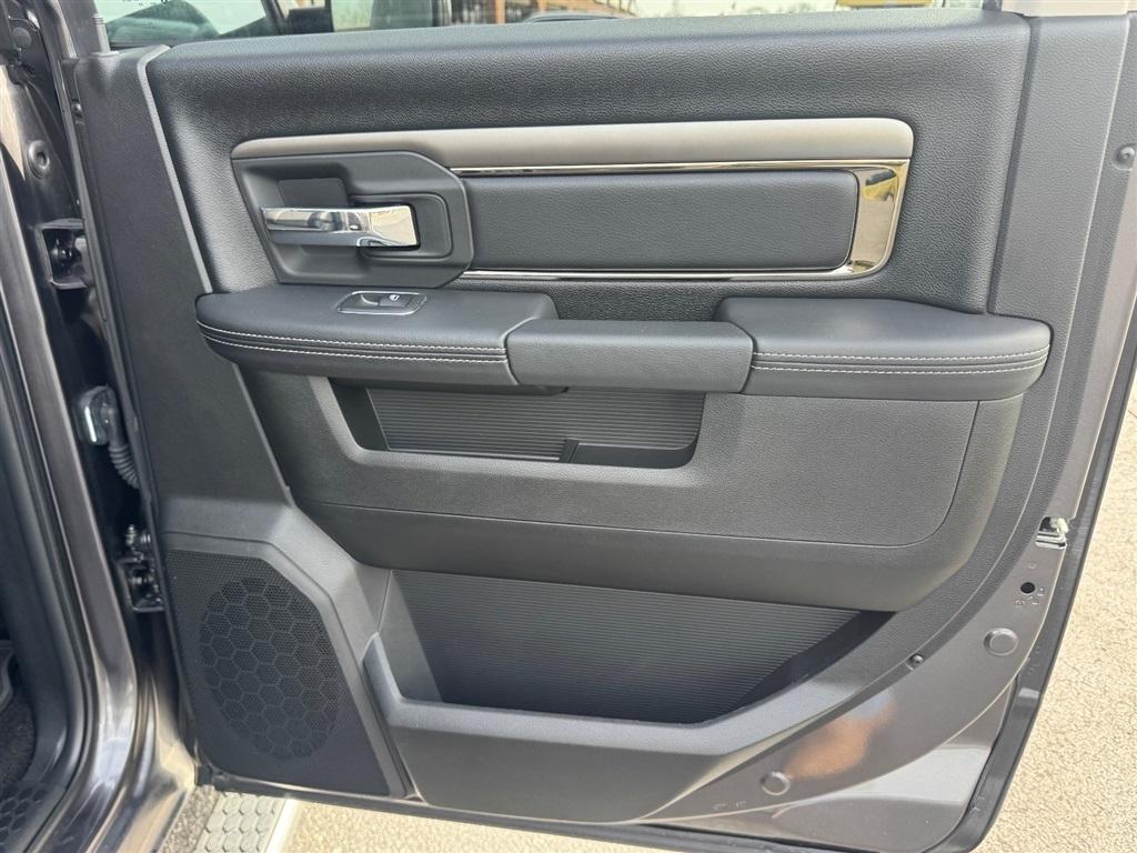 RAM 1500 Sport Crew Cab SWB 2WD 2017