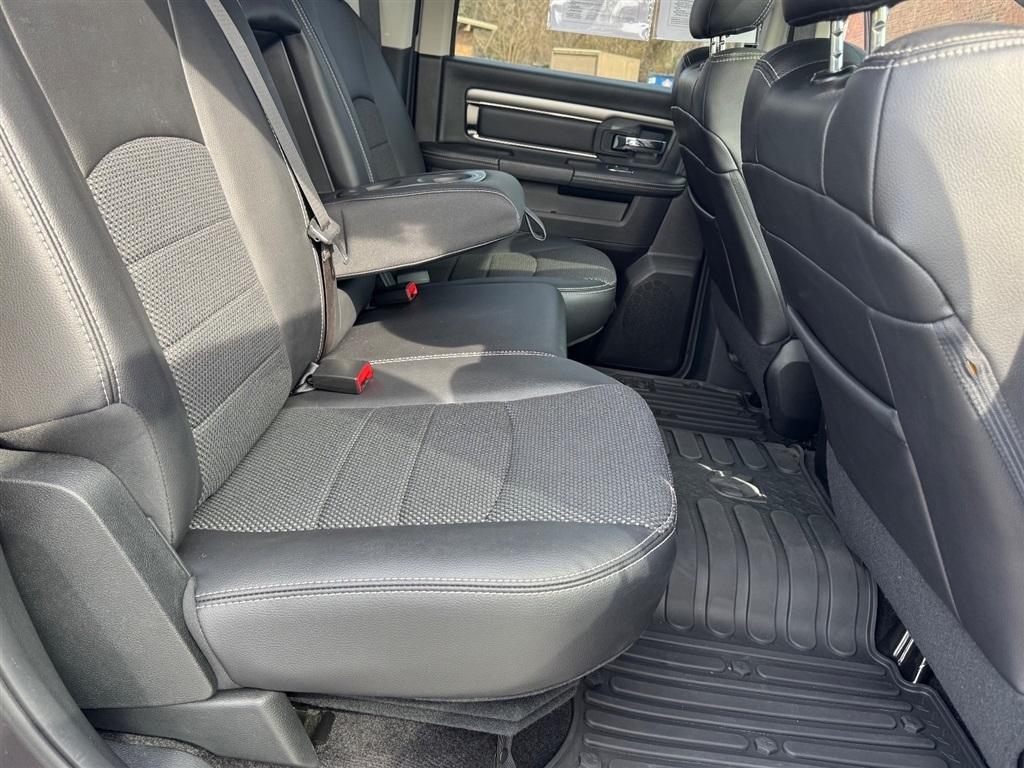 RAM 1500 Sport Crew Cab SWB 2WD 2017