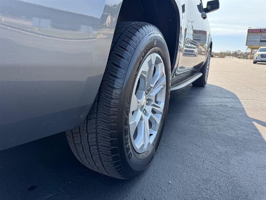 Chevrolet Suburban LT 4WD 2019