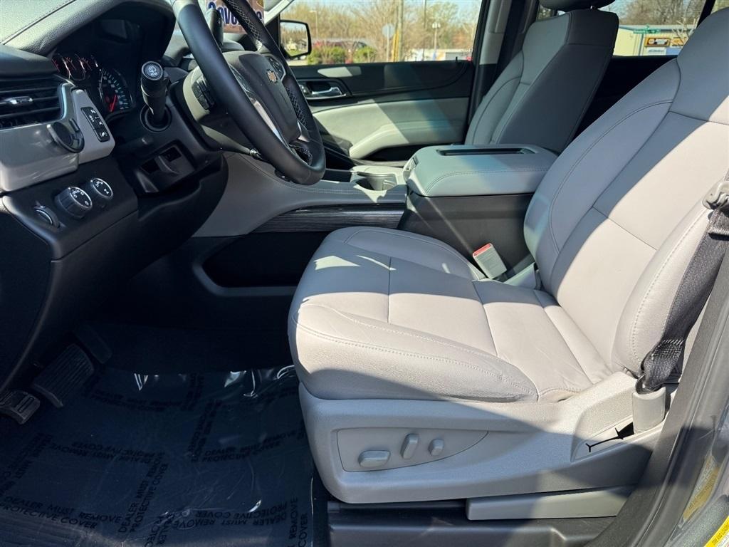 Chevrolet Suburban LT 4WD 2019