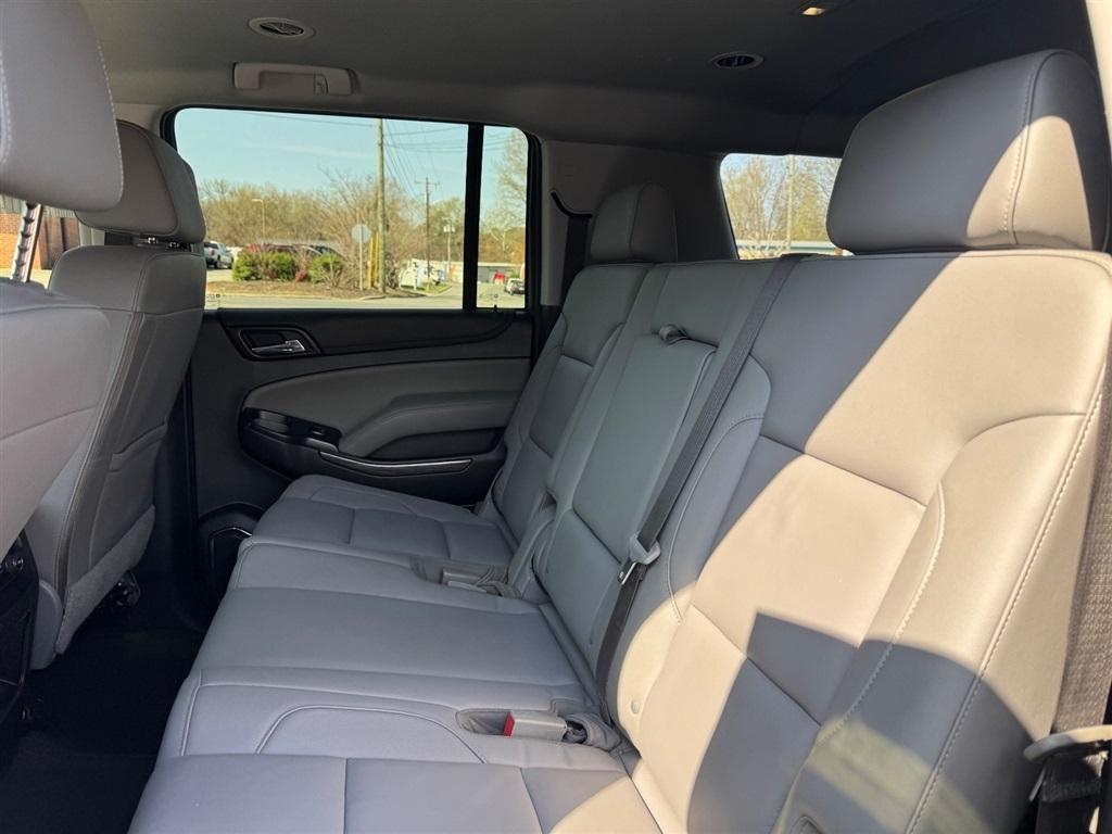 Chevrolet Suburban LT 4WD 2019