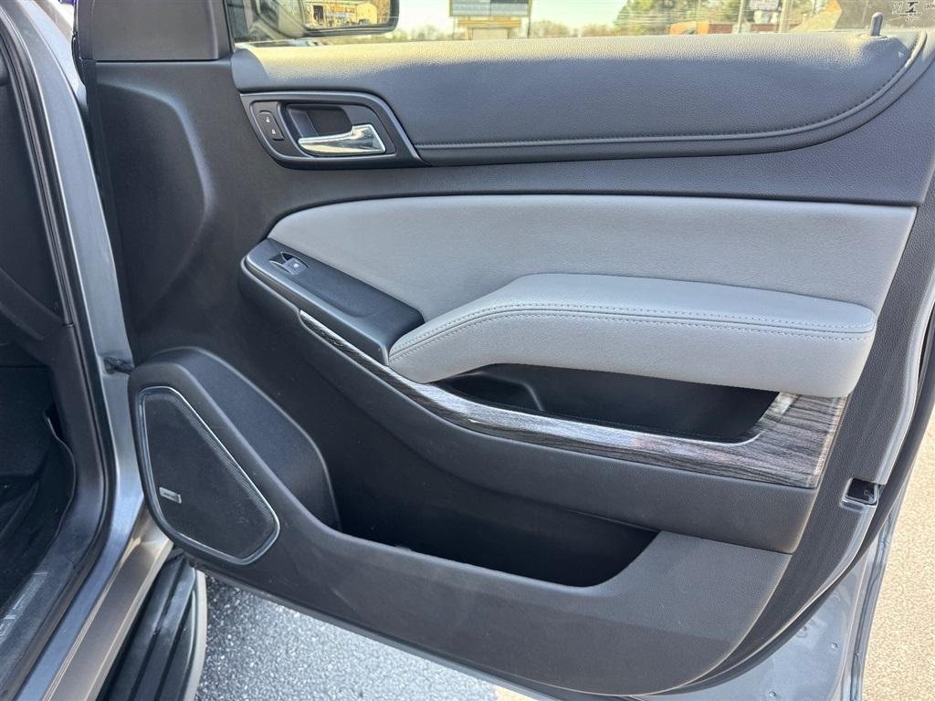 Chevrolet Suburban LT 4WD 2019