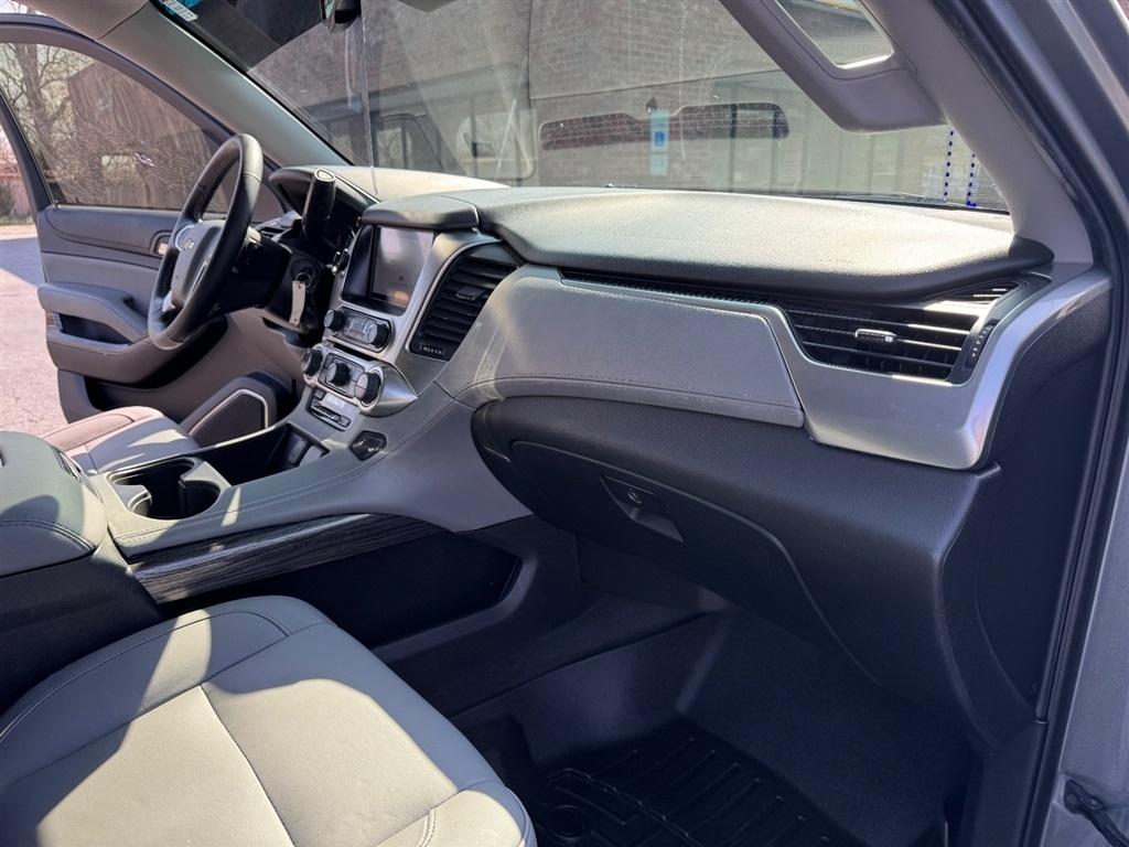 Chevrolet Suburban LT 4WD 2019