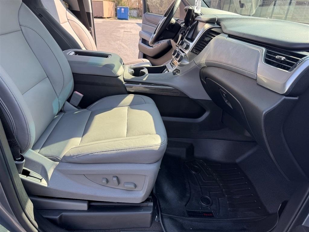 Chevrolet Suburban LT 4WD 2019