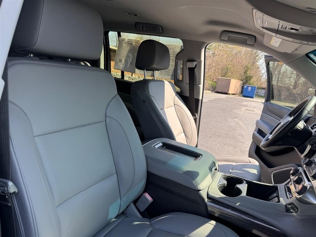 Chevrolet Suburban LT 4WD 2019
