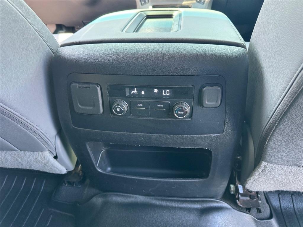 Chevrolet Suburban LT 4WD 2019