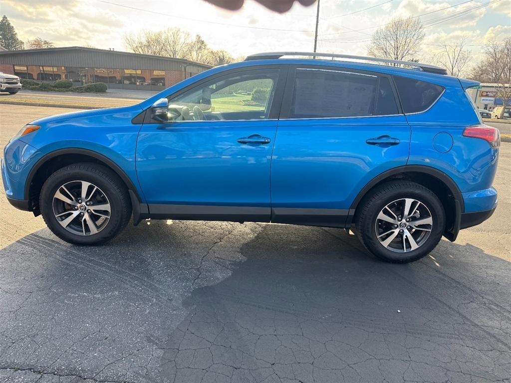 Toyota RAV4 XLE AWD 2016