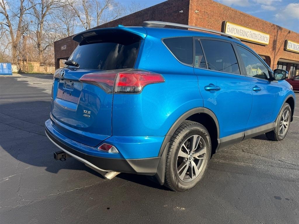 Toyota RAV4 XLE AWD 2016