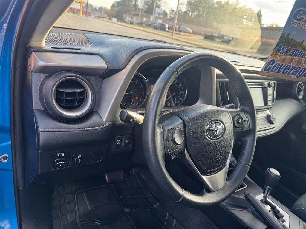 Toyota RAV4 XLE AWD 2016