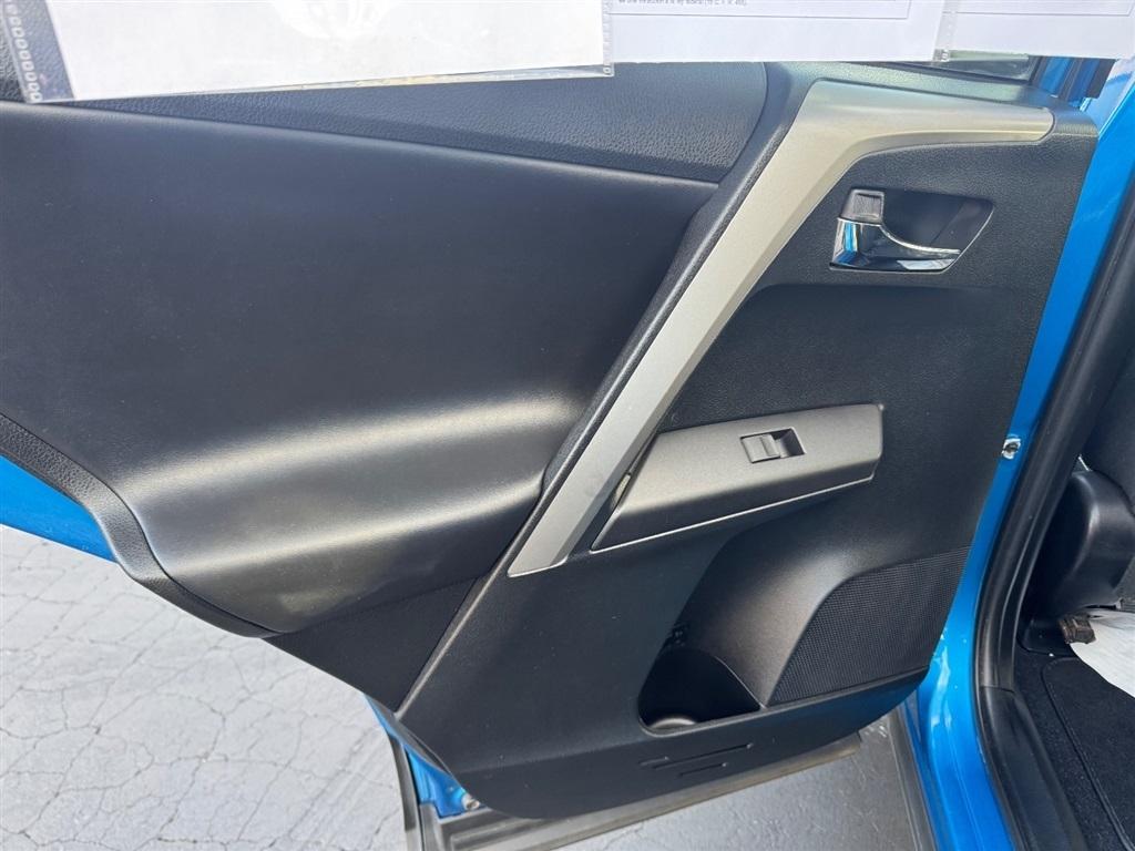 Toyota RAV4 XLE AWD 2016