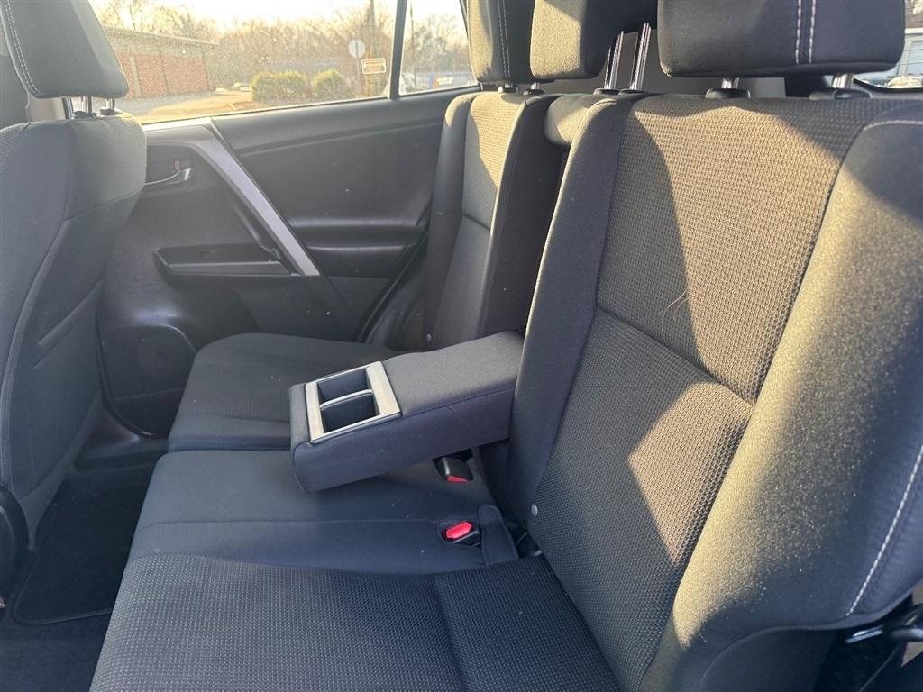 Toyota RAV4 XLE AWD 2016