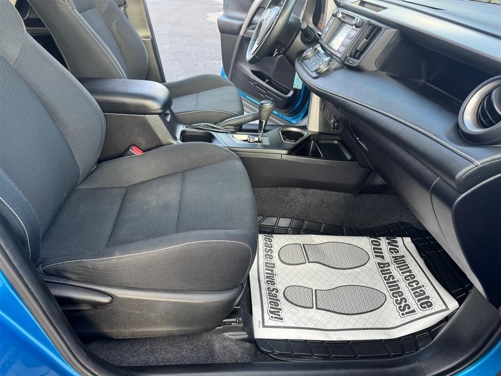 Toyota RAV4 XLE AWD 2016