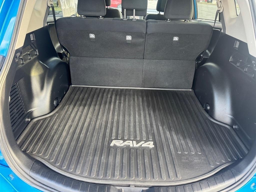 Toyota RAV4 XLE AWD 2016