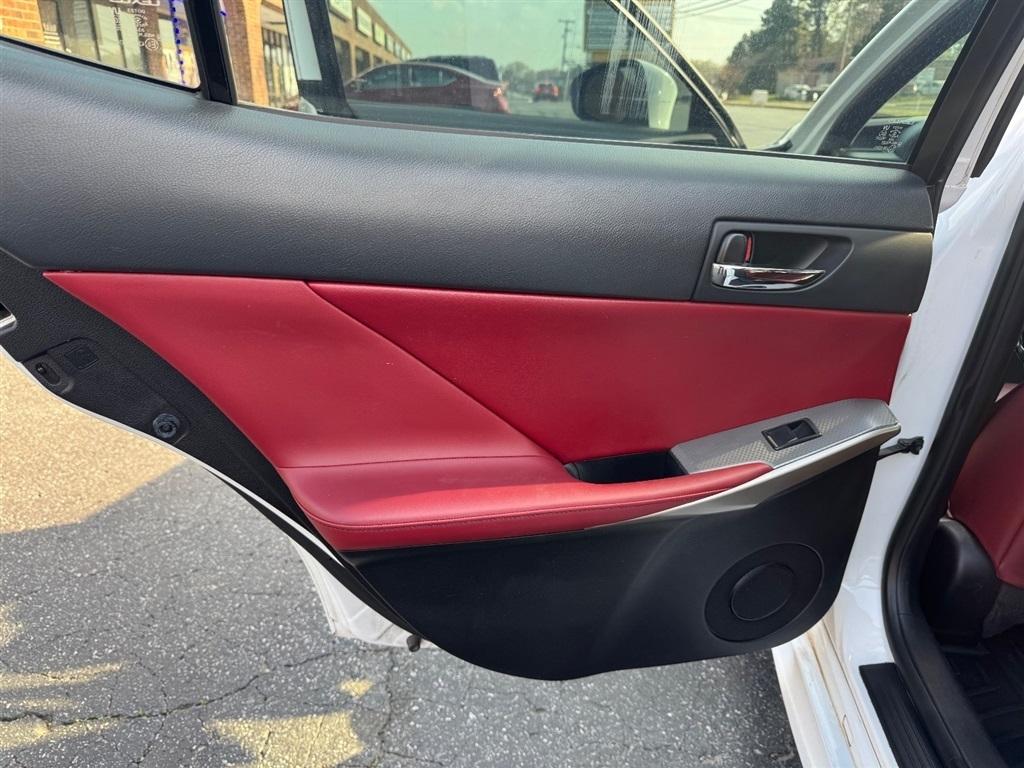 Lexus IS 250 RWD 2015