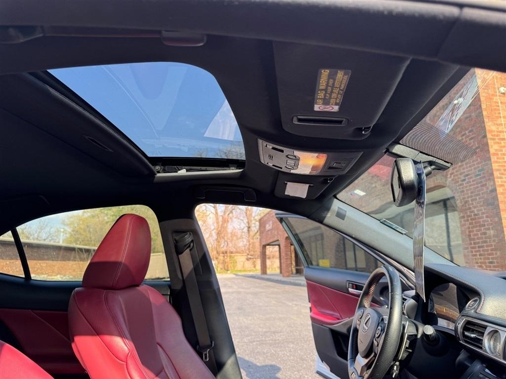 Lexus IS 250 RWD 2015