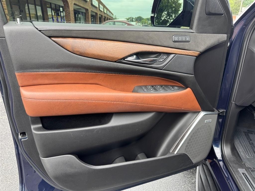 Cadillac Escalade Luxury 4WD 2019