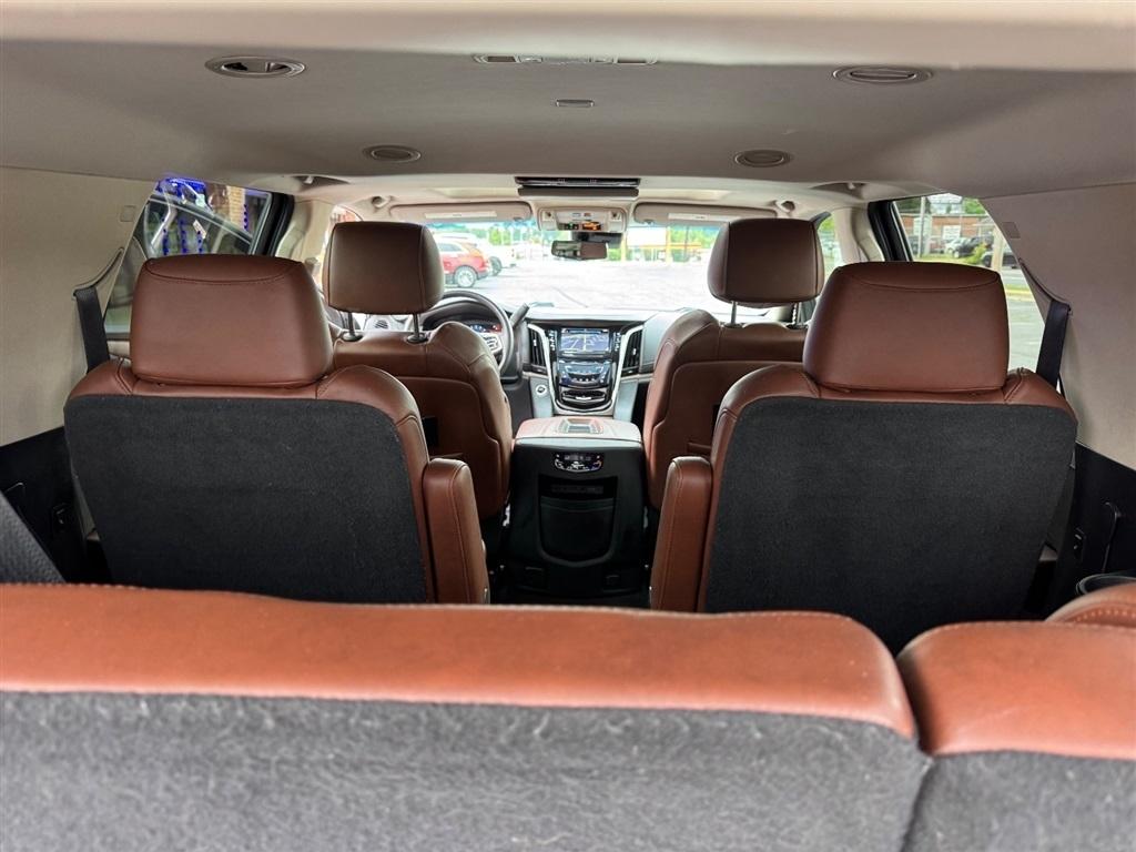Cadillac Escalade Luxury 4WD 2019