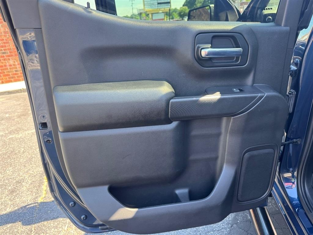 Chevrolet Silverado 1500 Custom Trail Boss Crew Cab Short Box 4WD 2020