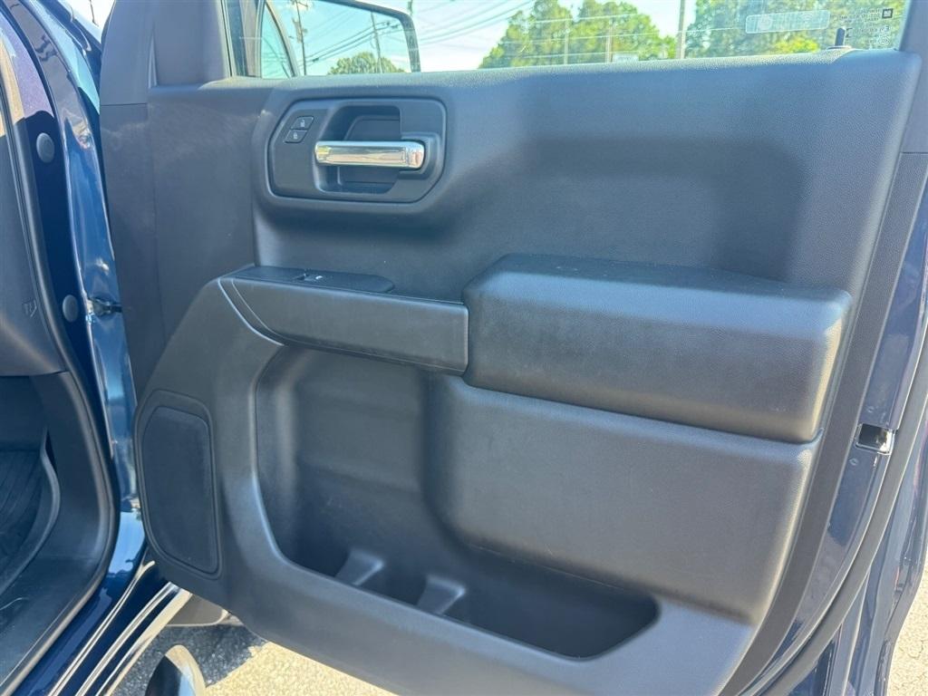 Chevrolet Silverado 1500 Custom Trail Boss Crew Cab Short Box 4WD 2020