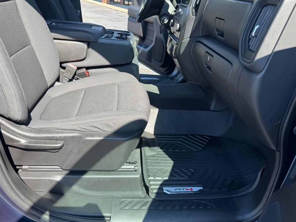 Chevrolet Silverado 1500 Custom Trail Boss Crew Cab Short Box 4WD 2020