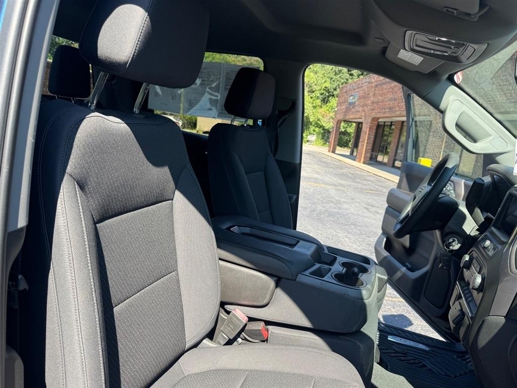 Chevrolet Silverado 1500 Custom Trail Boss Crew Cab Short Box 4WD 2020