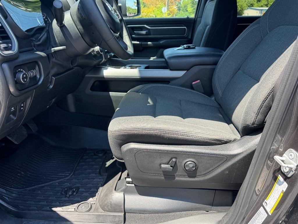 RAM 1500 Big Horn Crew Cab SWB 4WD 2019