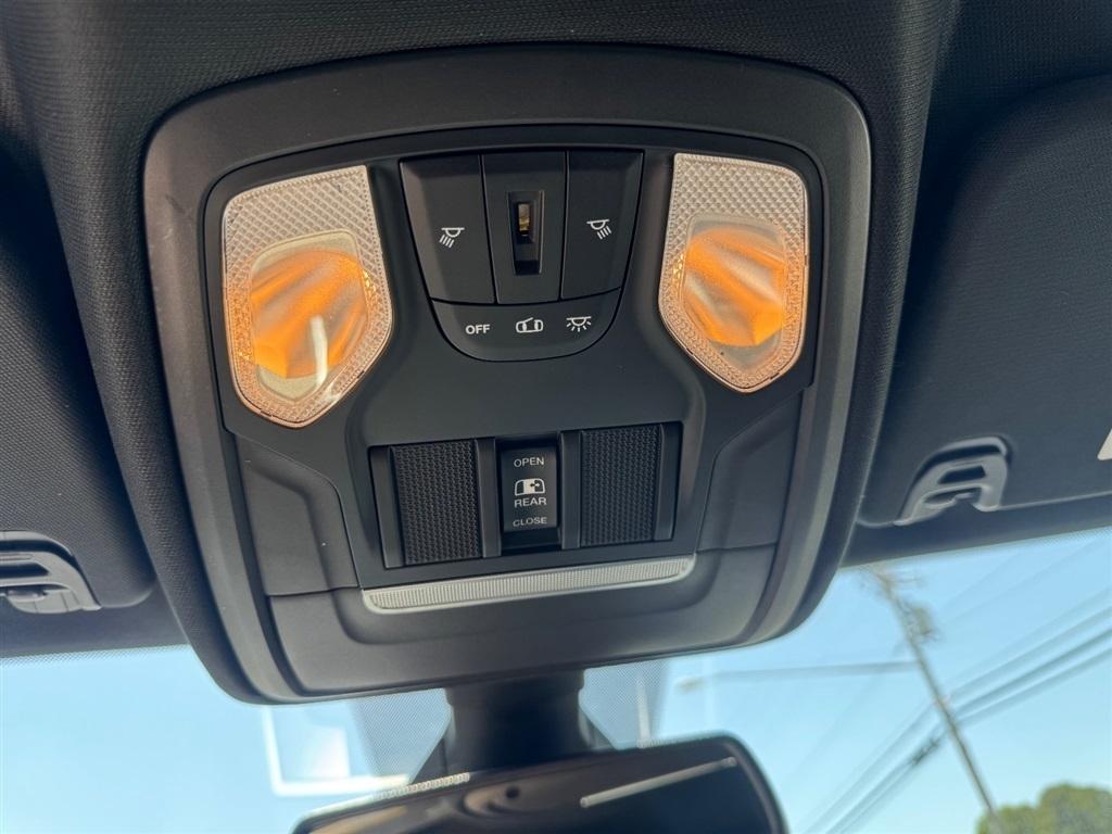 RAM 1500 Big Horn Crew Cab SWB 4WD 2019