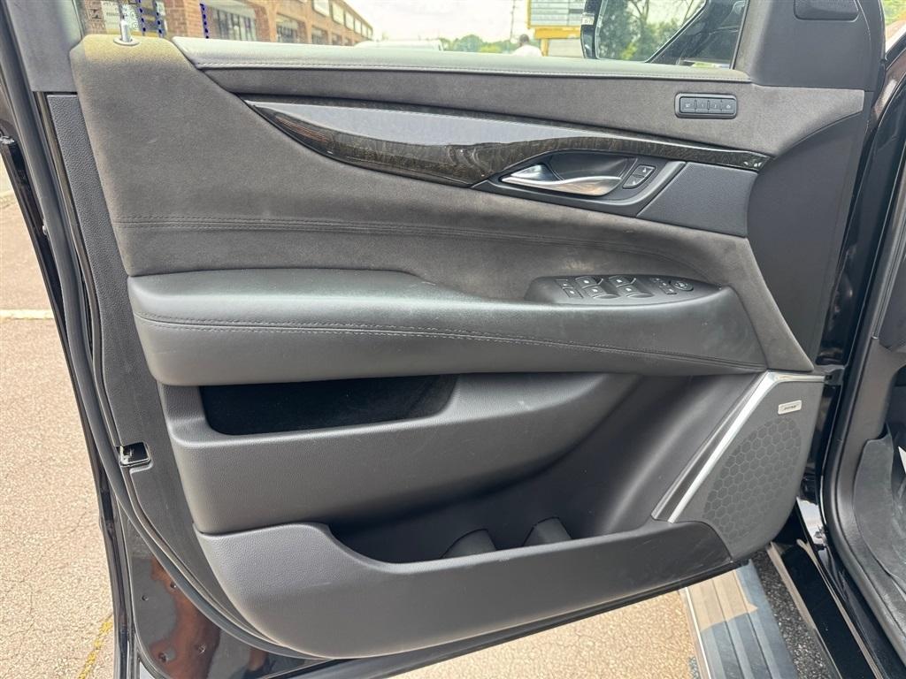 Cadillac Escalade Platinum 4WD 2019