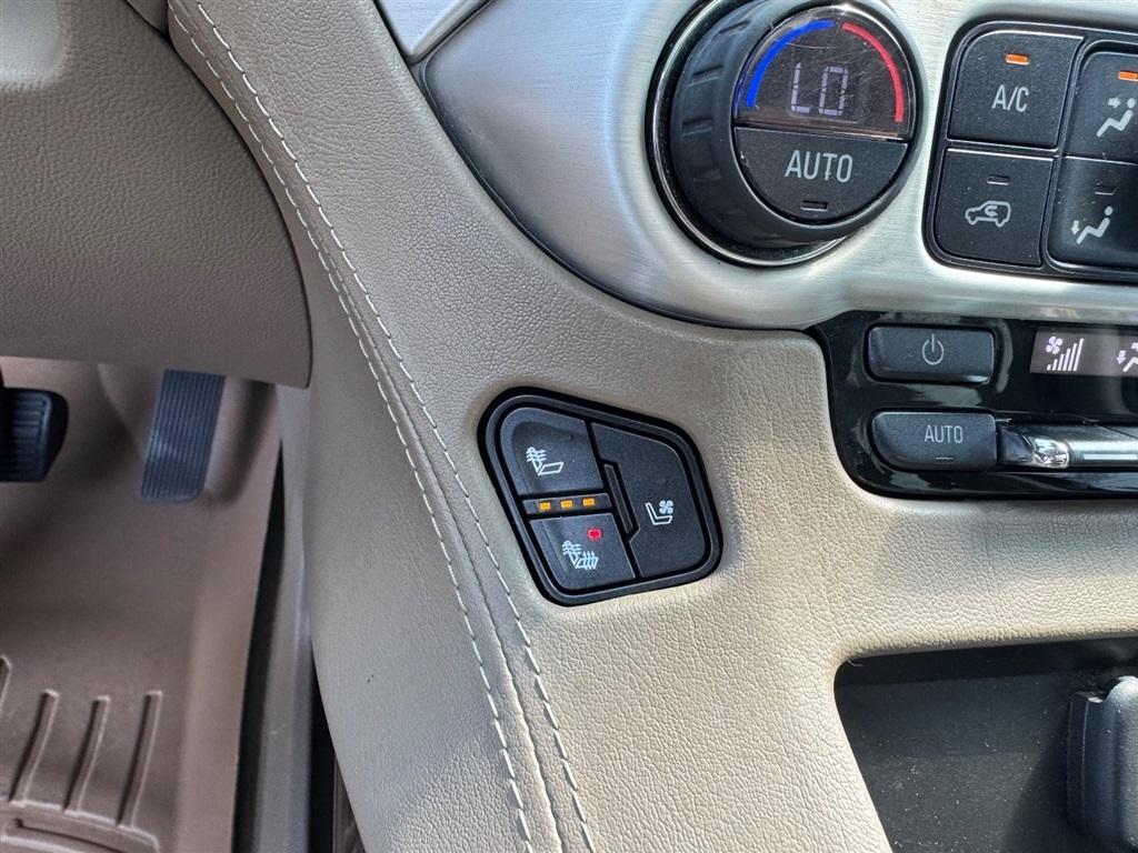 GMC Yukon XL SLT 4WD 2017
