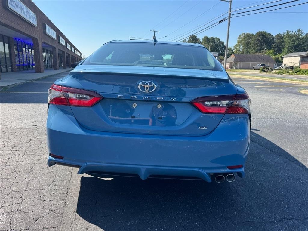 Toyota Camry SE 2023