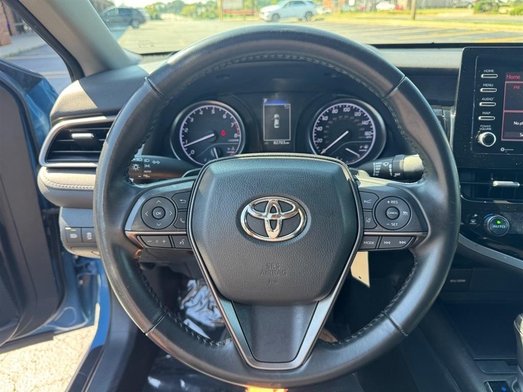 Toyota Camry SE 2023