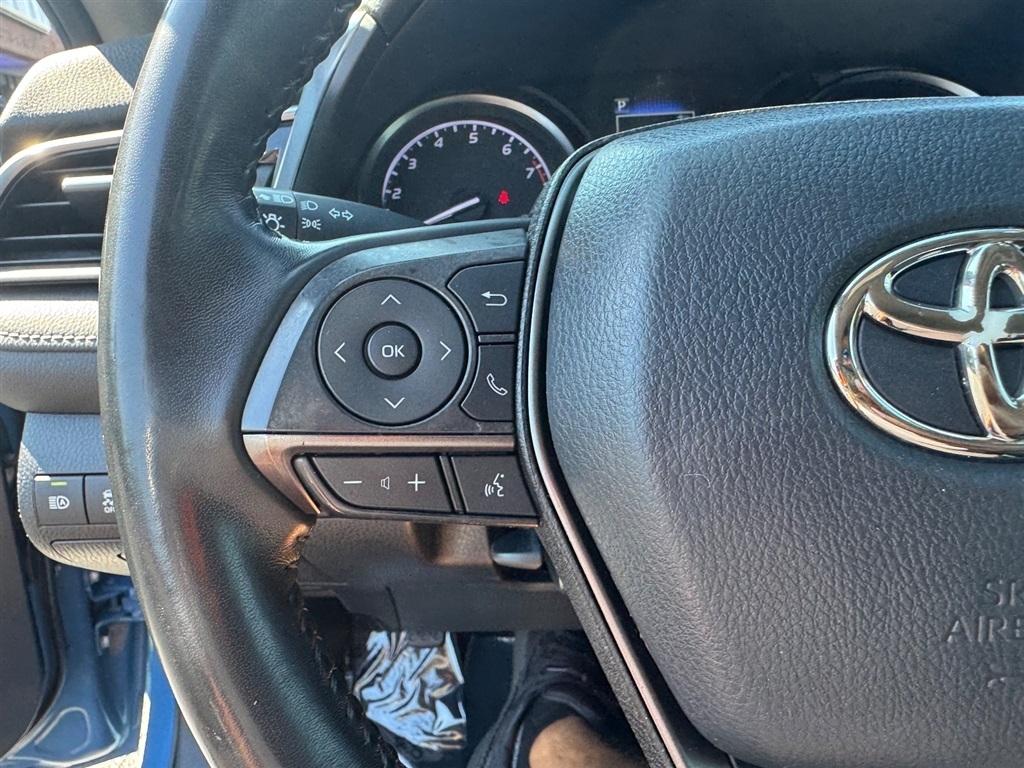 Toyota Camry SE 2023