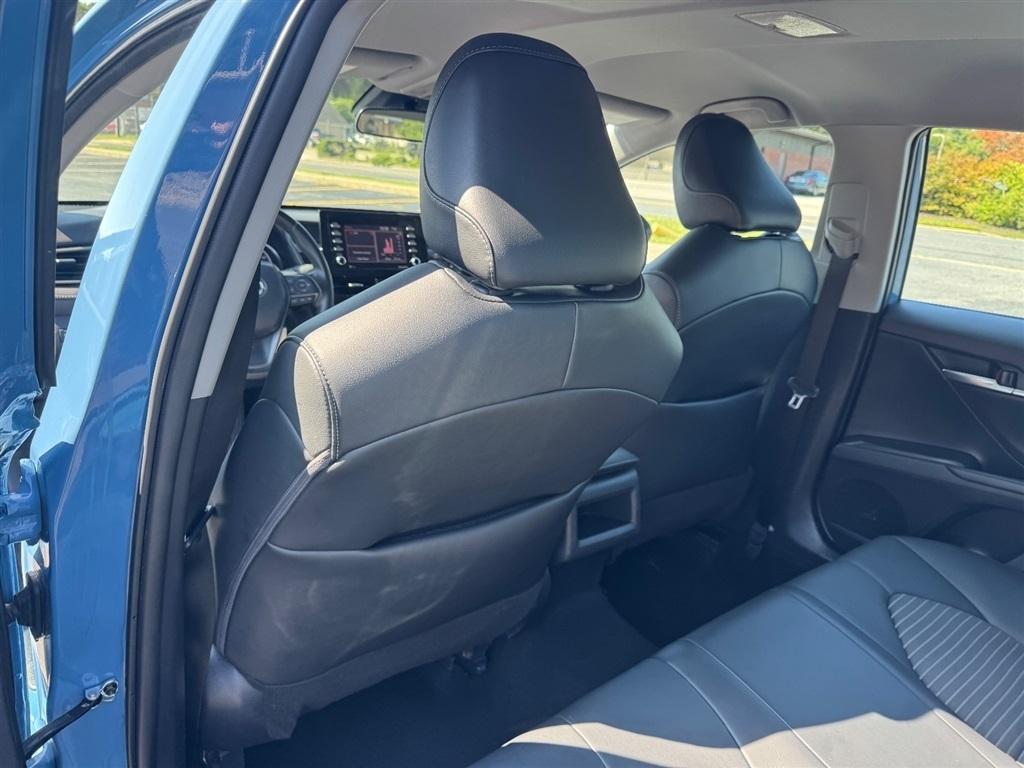 Toyota Camry SE 2023