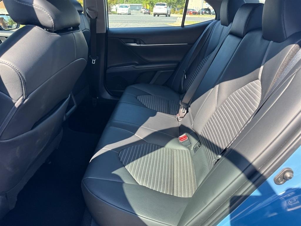 Toyota Camry SE 2023