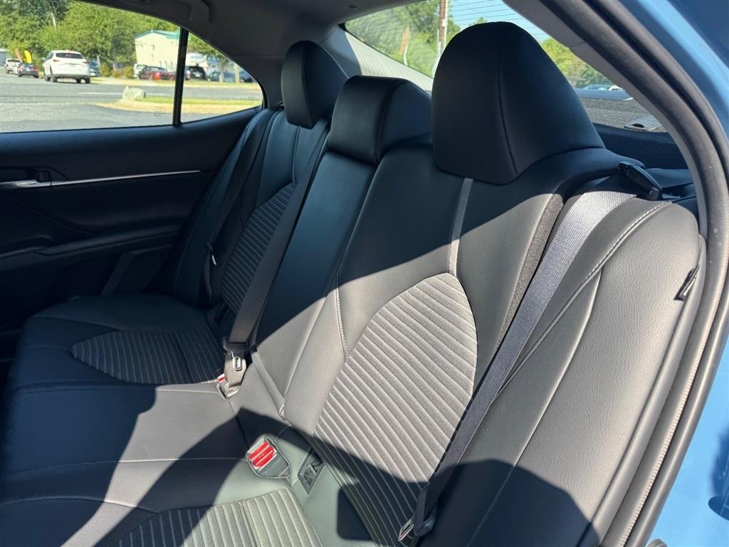 Toyota Camry SE 2023