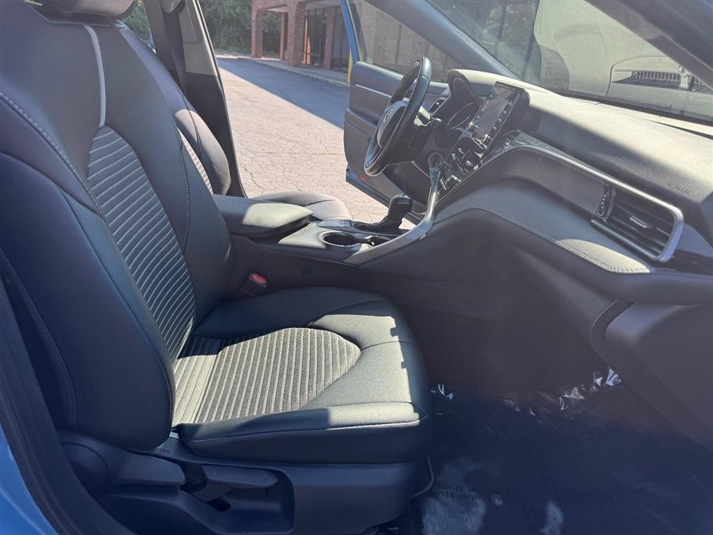 Toyota Camry SE 2023