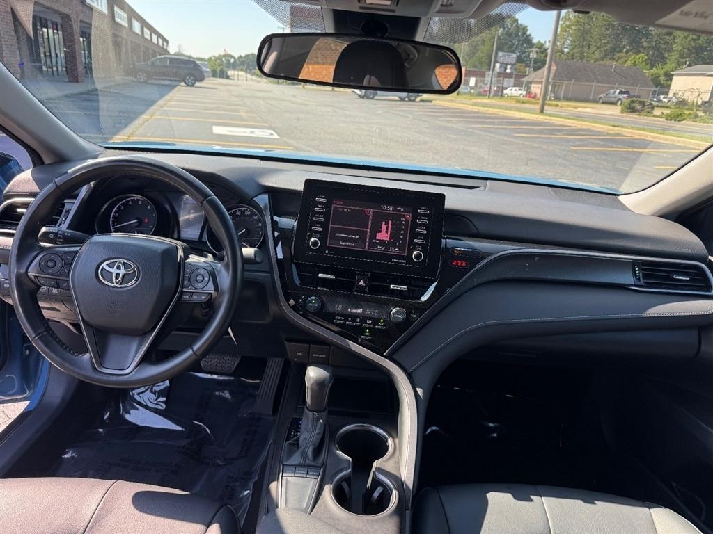 Toyota Camry SE 2023