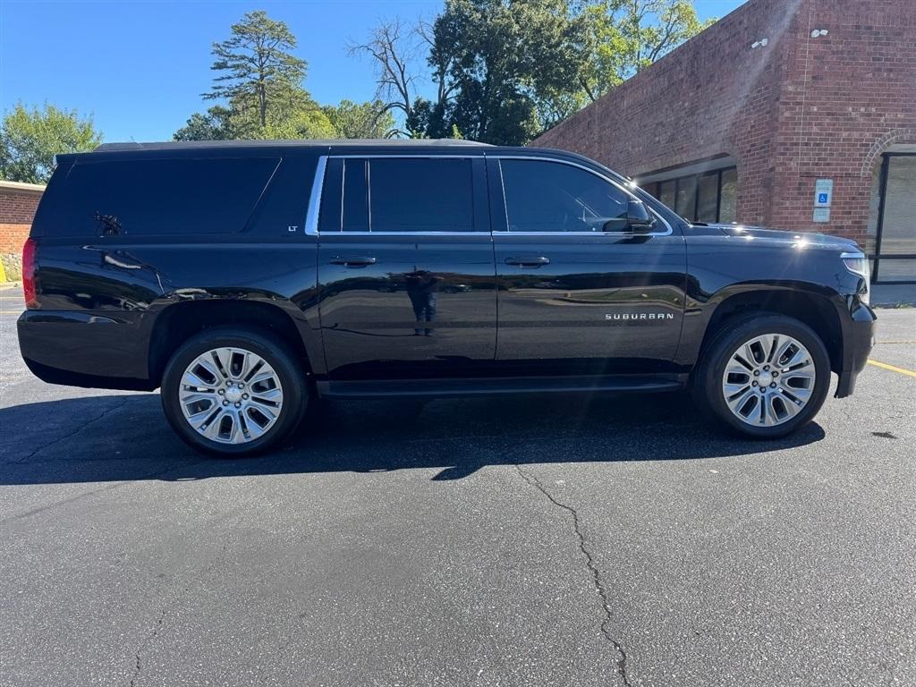 Chevrolet Suburban LT 4WD 2019