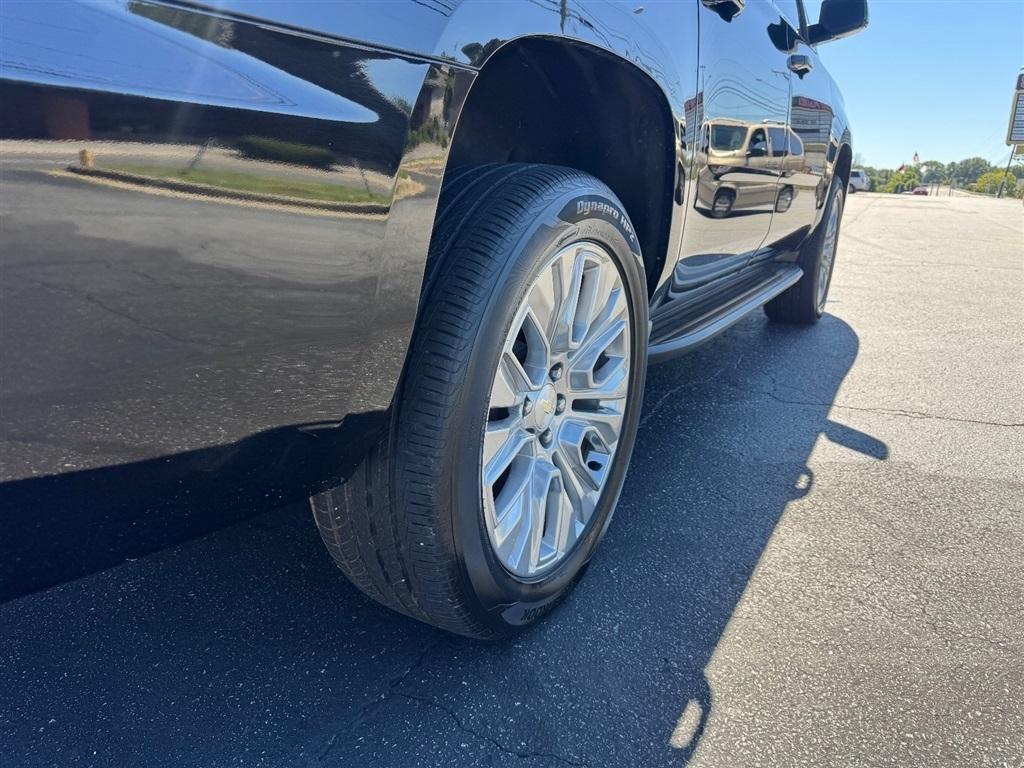 Chevrolet Suburban LT 4WD 2019