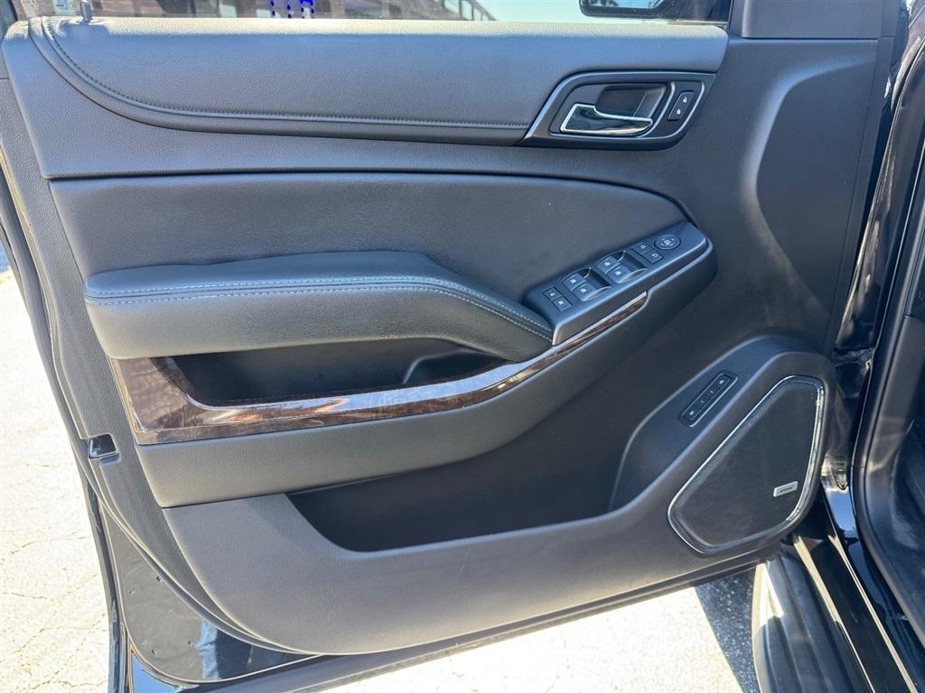 Chevrolet Suburban LT 4WD 2019