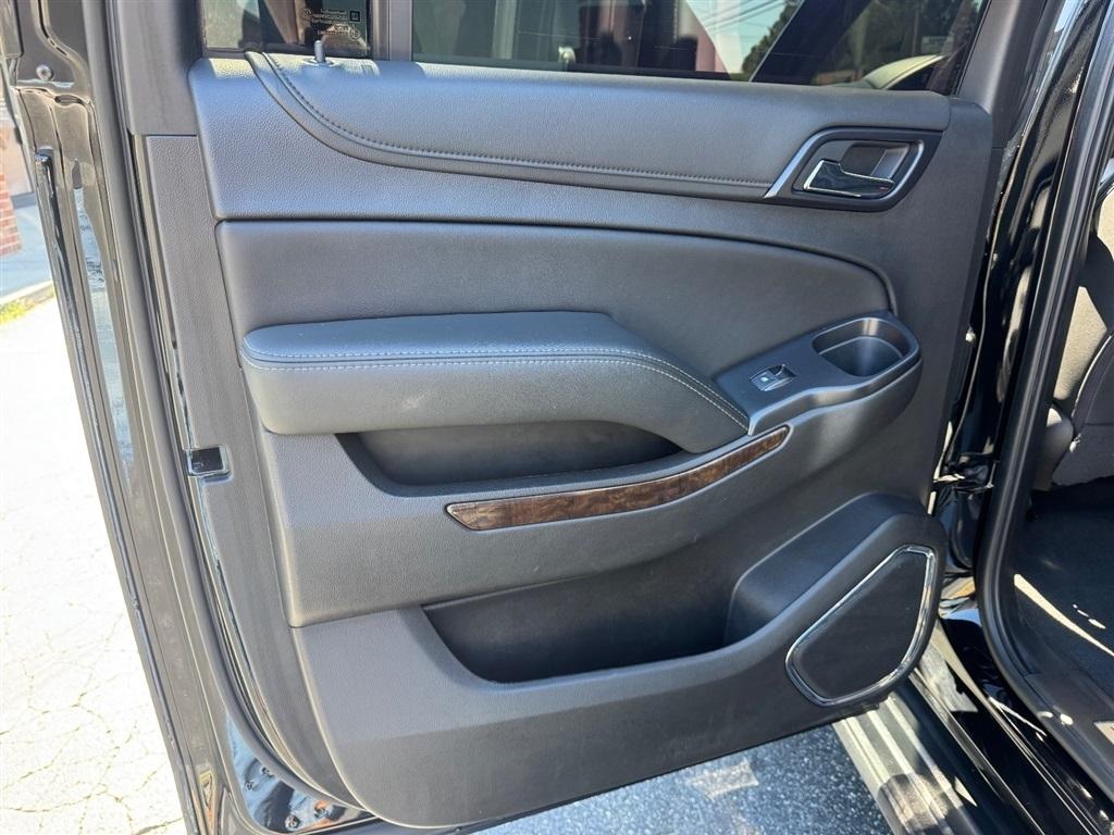 Chevrolet Suburban LT 4WD 2019