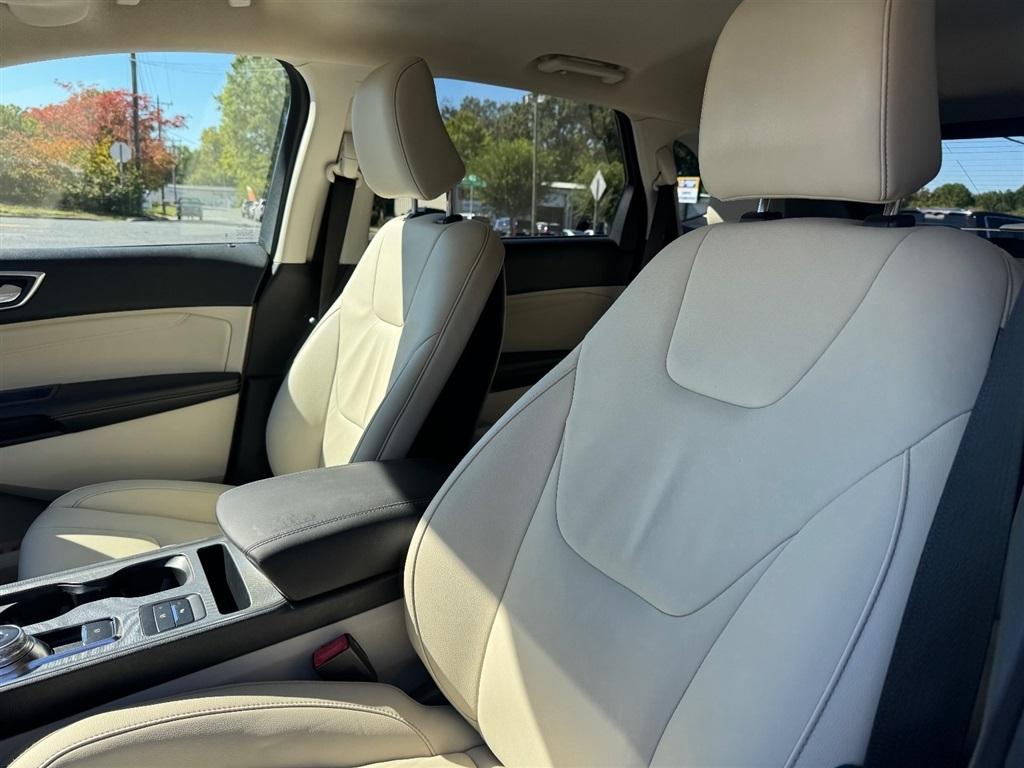 Ford Edge Titanium AWD 2022