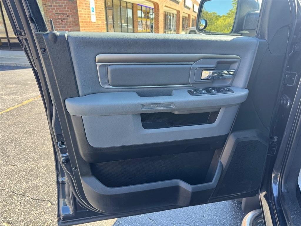 RAM 1500 Classic Tradesman Crew Cab LWB 4WD 2019