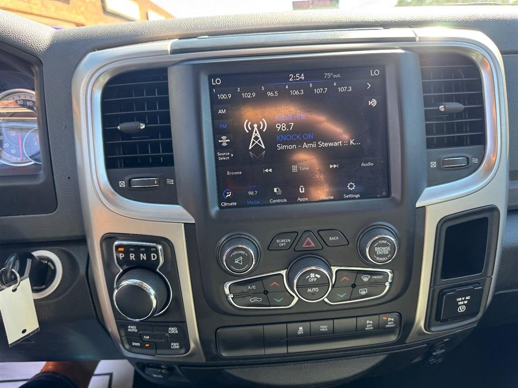 RAM 1500 Classic Tradesman Crew Cab LWB 4WD 2019