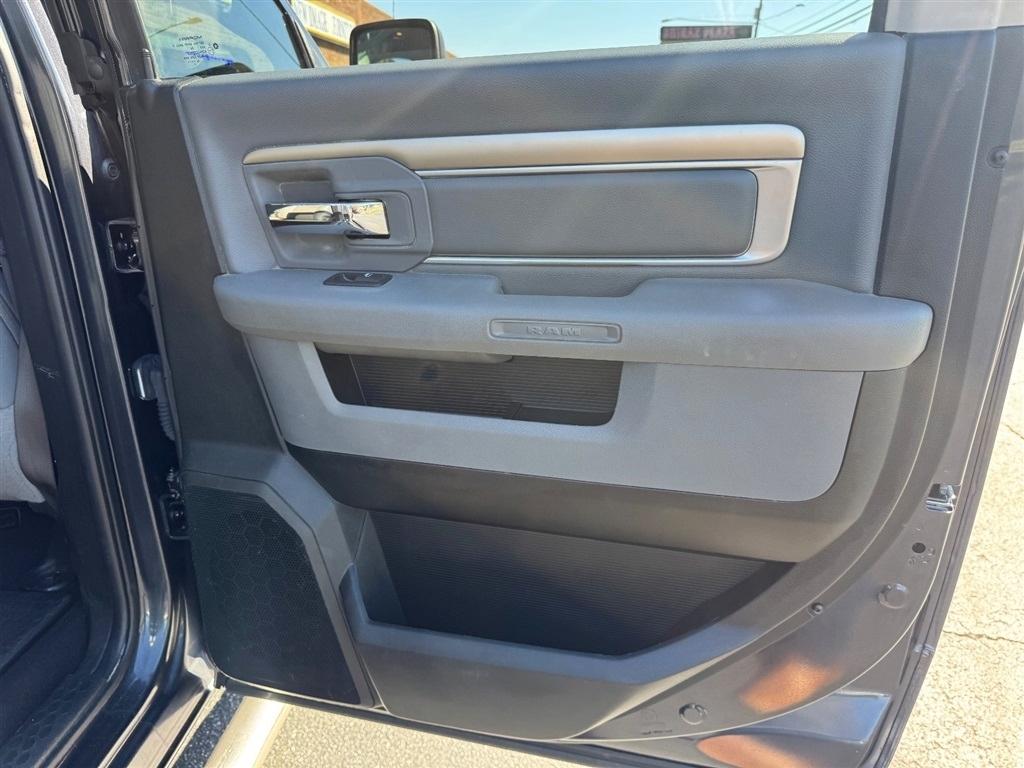 RAM 1500 Classic Tradesman Crew Cab LWB 4WD 2019