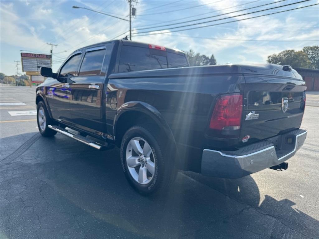 RAM 1500 SLT Crew Cab SWB 2WD 2015